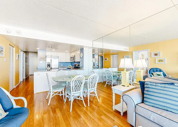 Apartment Sea Watcher
